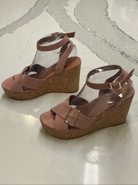 Lien Do Suede Ankle-Strap Cork Wedge Sandals in Dusty Rose Gently Worn Sz8.5